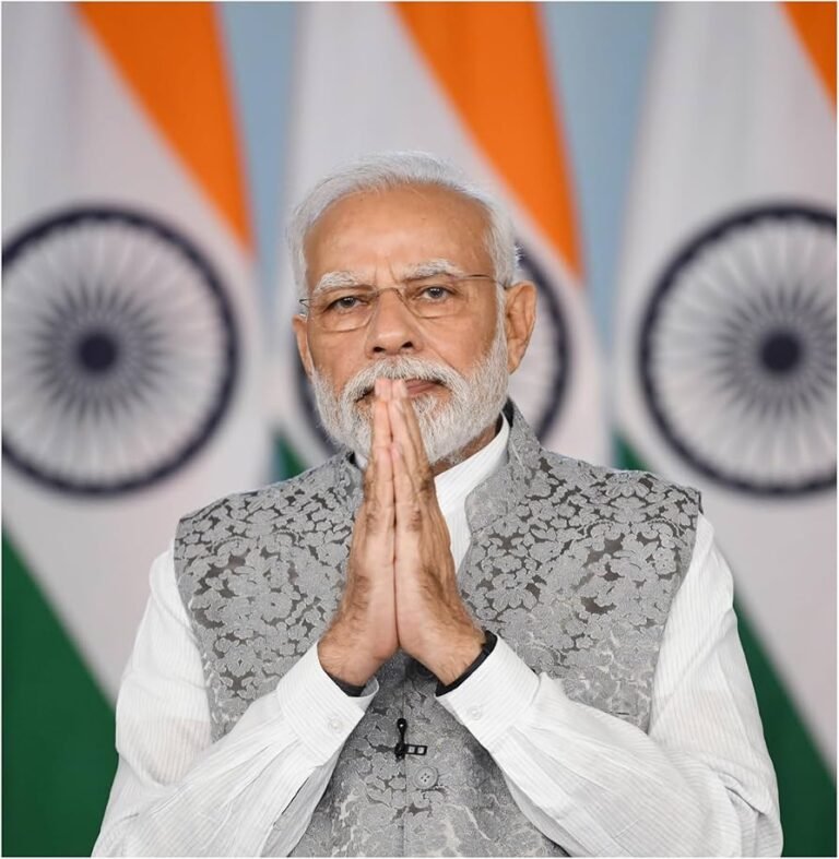 सेवा यात्रियों से बोले पीएम मोदी- किताबों से नहीं, गांव-गांव जाकर भारत को समझें