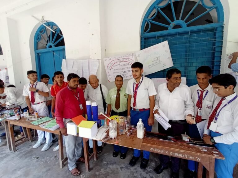 वैज्ञानिक प्रदर्शनी में विद्यार्थियों ने प्रस्तुत किए विविध प्रयोग