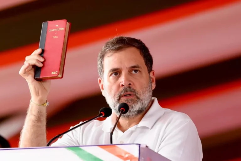 राहुल गांधी बोले- गिरफ्तार करना है तो हम सबको कर लो, संविधान की लड़ाई जारी रहेगी